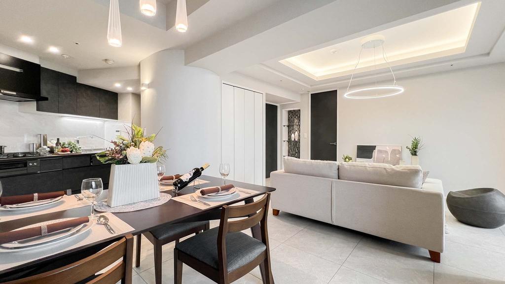 High-Floor Residence at Shinagawa V Tower
